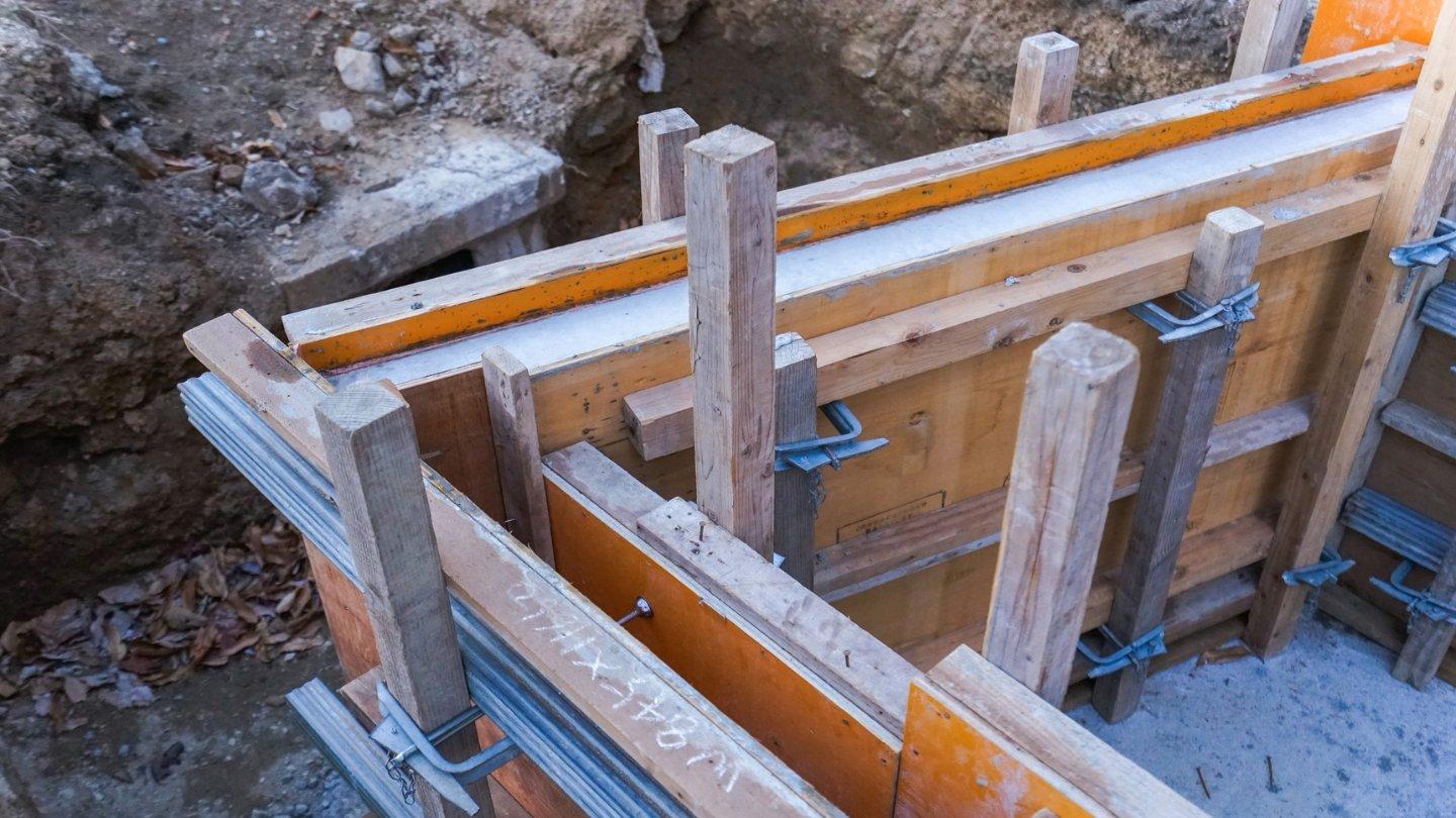 Bois de coffrage : guide pratique pour bien choisir et réussir vos ouvrages en béton